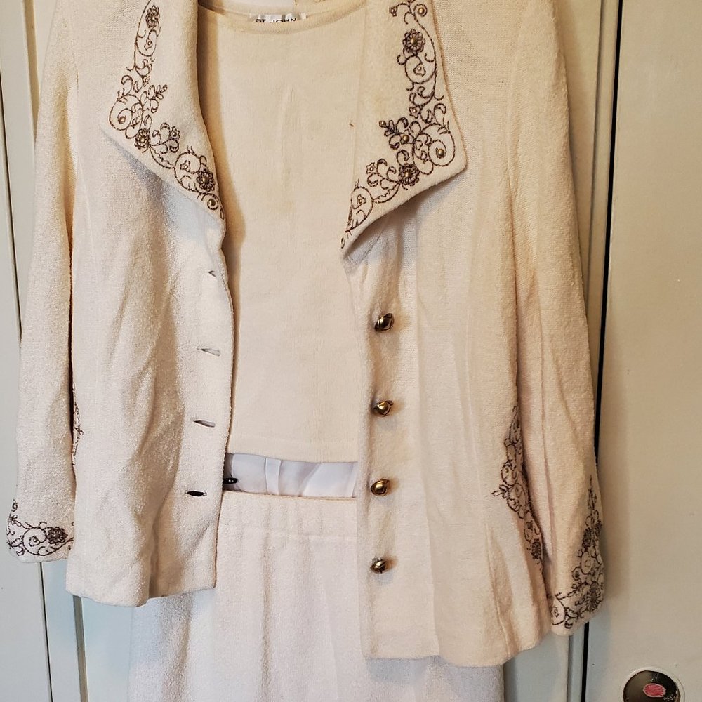 Used St. John Couture